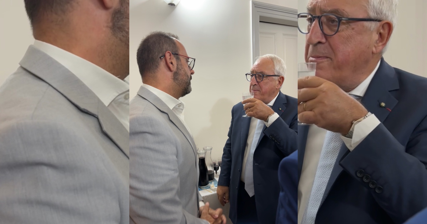 Οι επαφές Μαραβέγια με φόντο τη βράβευση Φλογαΐτη