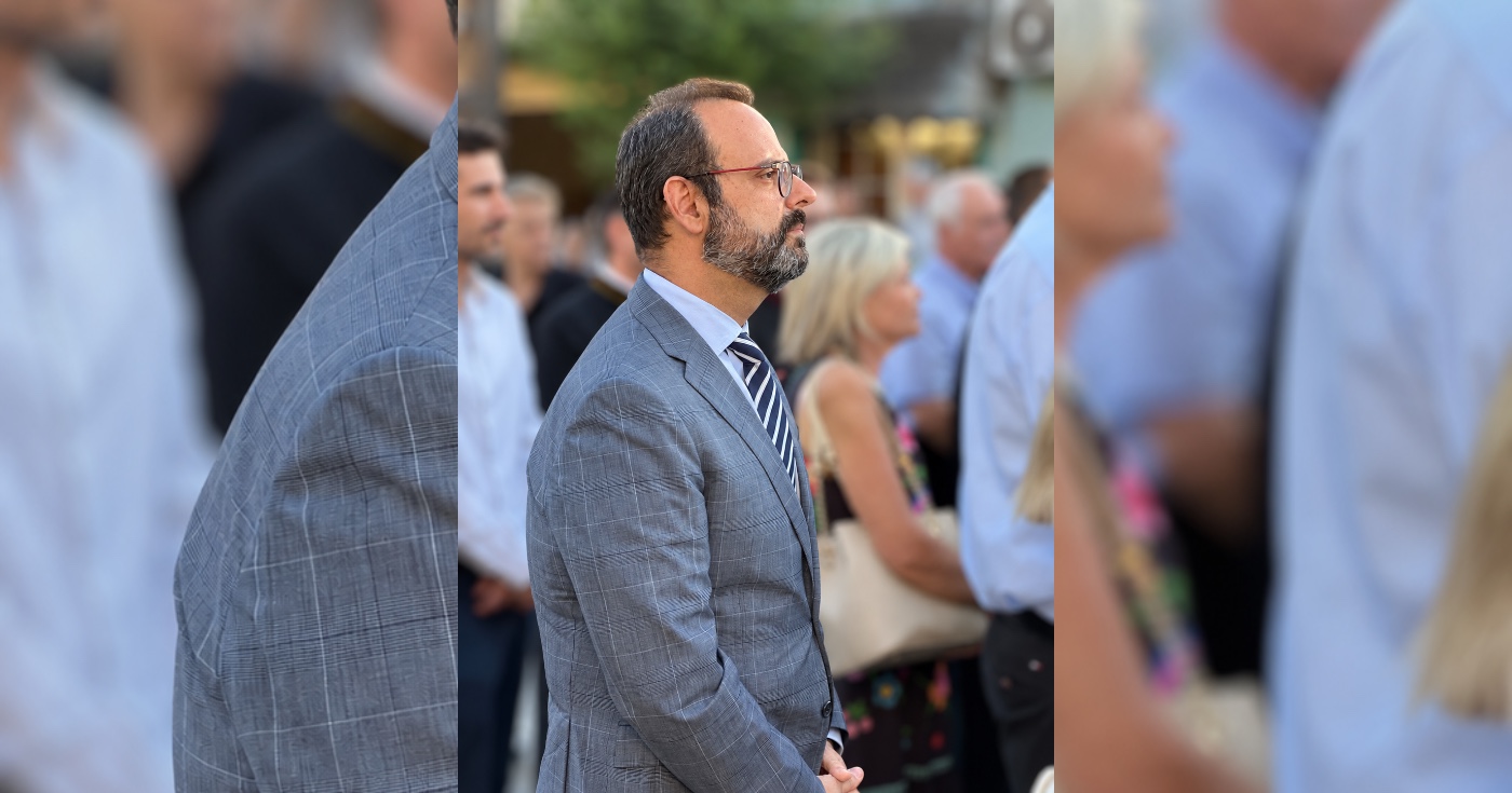 Ο Μαραβέγιας στηρίζει, αλλά δεν χαϊδεύει αυτιά