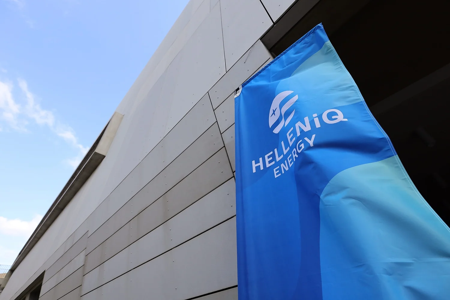 HELLENiQ ENERGY: Και τον Σεπτέμβριο η έκπτωση σε αμόλυβδη και πετρέλαιο κίνησης