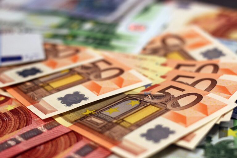 Γερμανία: Γυναίκα απέσπασε από δωρεές τουλάχιστον 358.000 ευρώ πλαστογραφώντας διάγνωση καρκίνου για το παιδί της