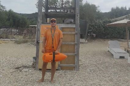 Αφησσος: Ναυαγοσώστης έσωσε από βέβαιο πνιγμό 70χρονο λουόμενο