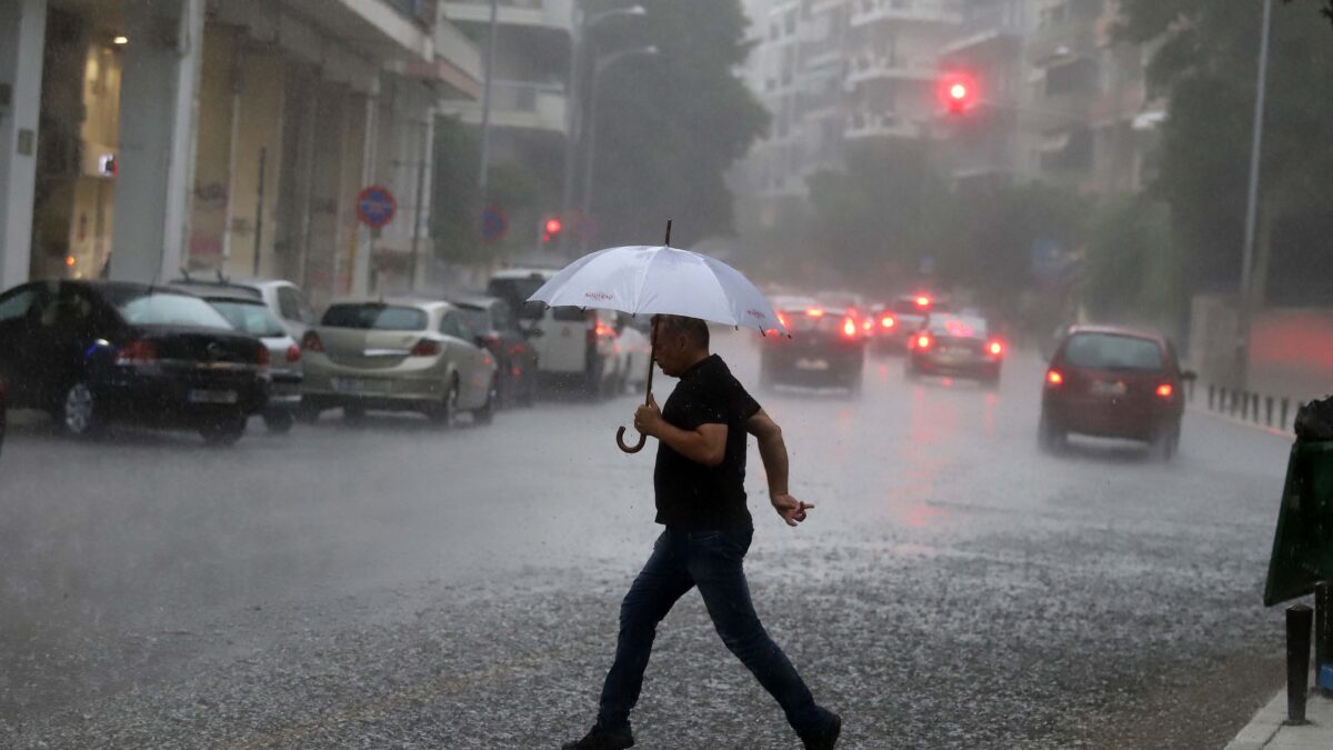 Μαγνησία: Έρχεται 24ωρο με βροχές, καταιγίδες και κεραυνούς