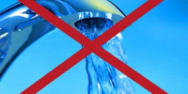 Θραύση κεντρικού αγωγού της ΔΕΥΑΜΒ στην περιοχή του Νοσοκομείου – Σε εξέλιξη οι εργασίες αποκατάστασης