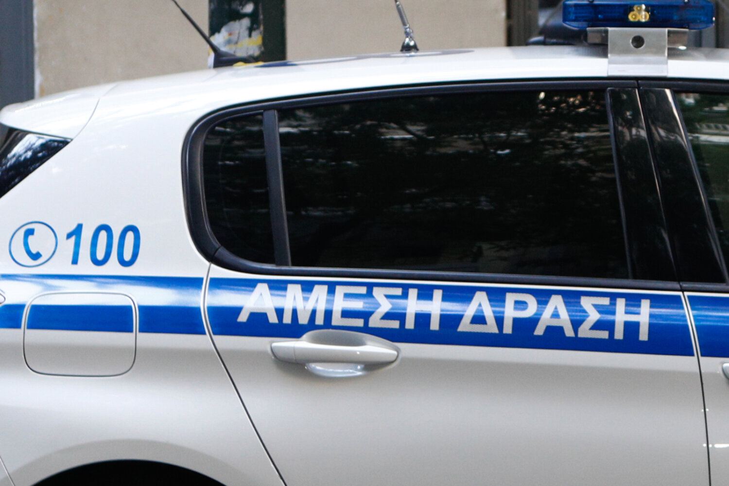 Αφαίρεσε φιάλη με ποτό από σούπερ μάρκετ της Λάρισας