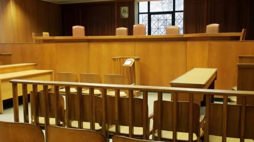 50 χρόνια μαζί και κατέληξαν στο δικαστήριο του Βόλου για λόγους αντιζηλίας με άγριο καβγά!!