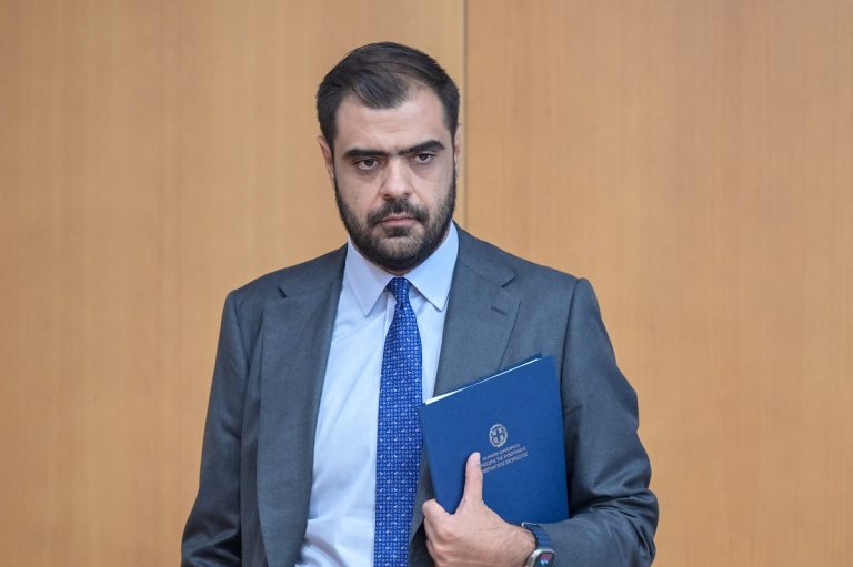 Μαρινάκης για συνέντευξη Α. Τσίπρα: Παραμένει σταθερά ίδιος και απαράλλαχτος
