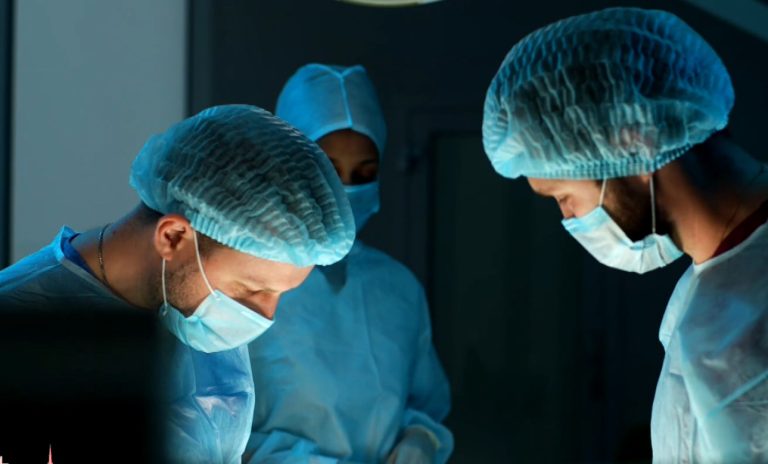 «Στο μικροσκόπιο» ύποπτες ιατρικές πράξεις