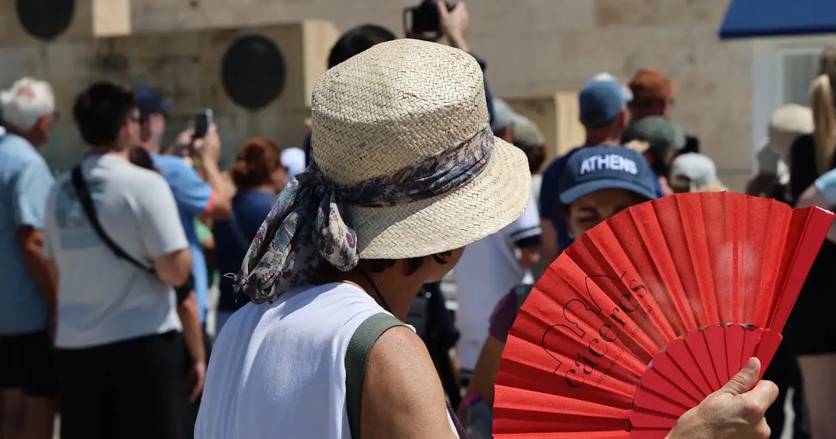 Καιρός σήμερα: Στους 37 βαθμούς η θερμοκρασία, έως 5 μποφόρ οι άνεμοι στο Αιγαίο – Πού θα βρέξει