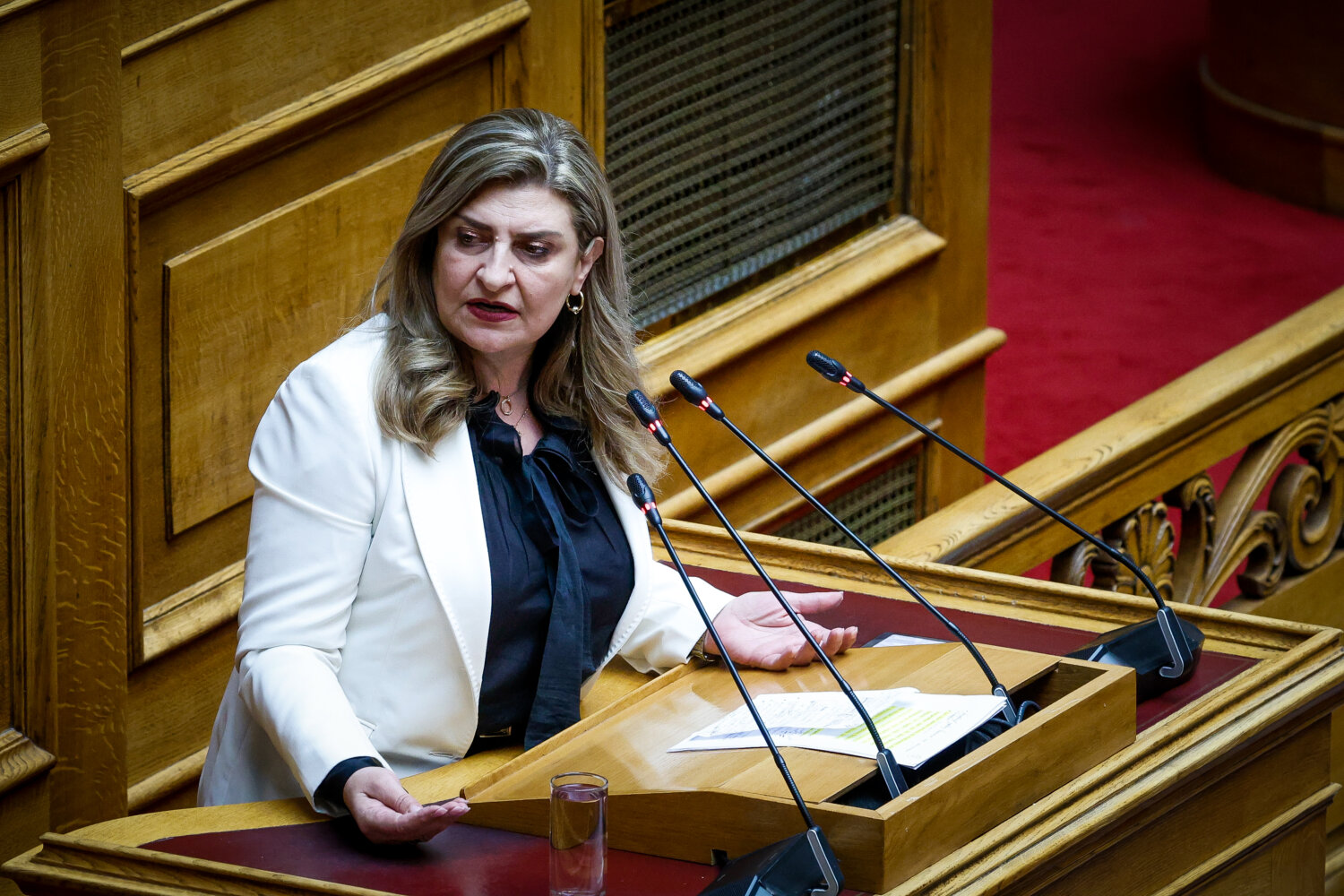 Ευ. Λιακούλη: « Οριστικό διαζύγιο της Κυβέρνησης από την πραγματική καθημερινότητα των ανθρώπων!»