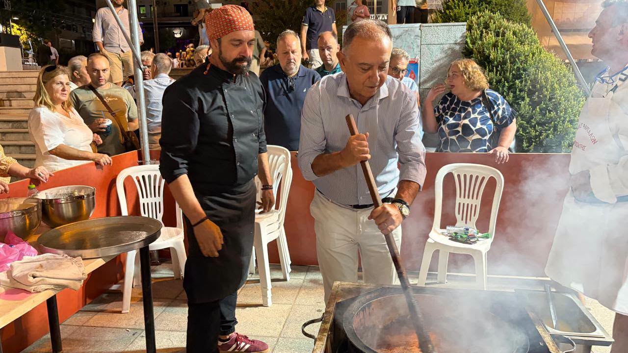 Στα Φάρσαλα για τη Γιορτή Χαλβά ο Χρήστος Κέλλας