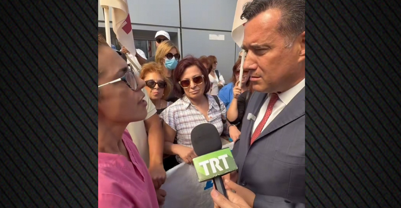 Ο Γεωργιάδης φώναξε το σύνθημα «ο μόνος δρόμος είναι αντίσταση και πάλη» με συνδικαλιστές στο Βόλο και τρολάρει: Επιτέλους, λίγη συμμορία μιζέριας (video)