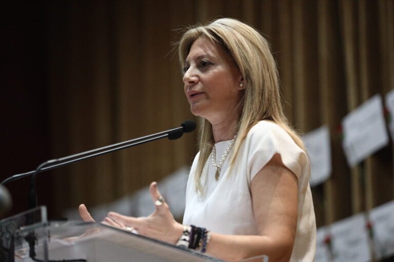 Η περιοδεία της Καρυστιανού στον Βόλο – Λαϊκή αγορά , συναντήσεις με φορείς , επίσκεψη στο Νοσοκομείο
