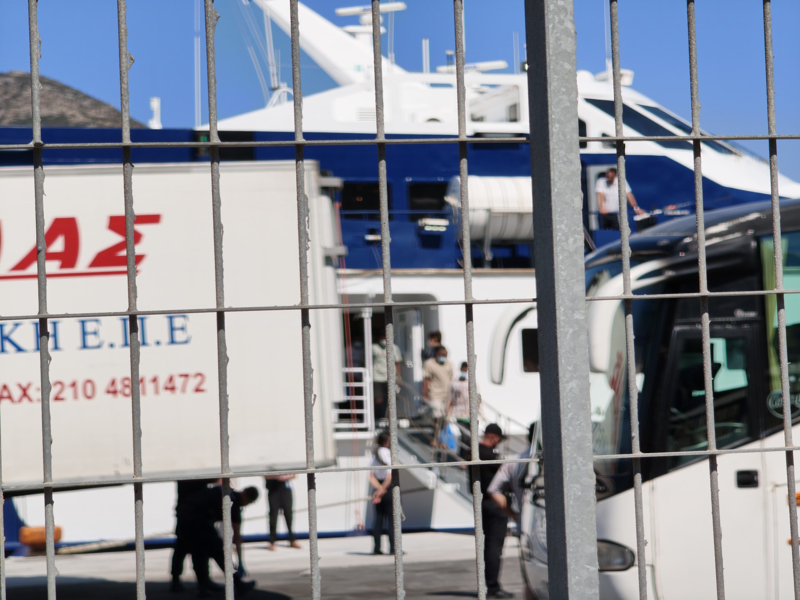 Σάμος: Κρίσιμο τεστ για τις δεσμεύσεις του υπουργείου η νέα μεταφορά – Σε επιφυλακή η Αυτοδιοίκηση