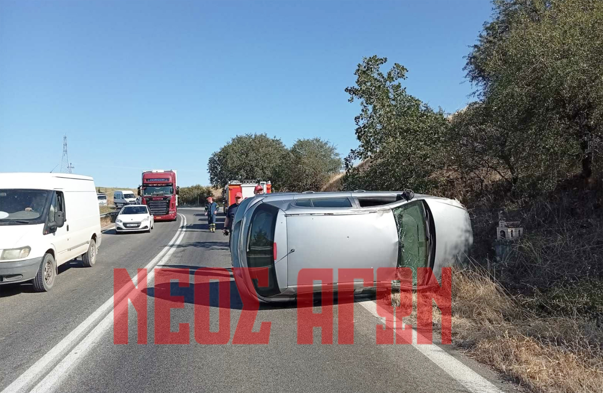 Ανατροπή ΙΧ στις στροφές της Συκεώνας (ΦΩΤΟ)