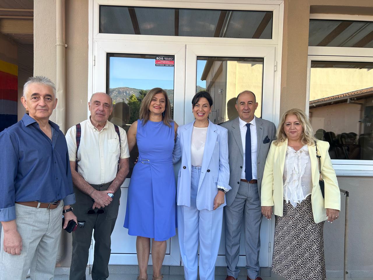 Στην έναρξη της νέας σχολικής χρονιάς στην Καλαμπάκα η Μαρίνα Κοντοτόλη