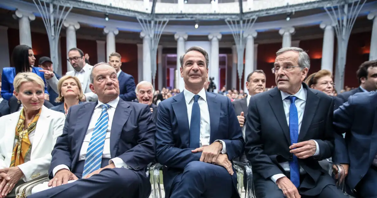Η μάχη για τη δεύτερη θέση στην πολιτική αρένα της ΔΕΘ ^ σήμερα η συνέντευξη του Αλέξη Τσίπρα, το σαββατοκύριακο η ομιλία και η συνέντευξη τύπου του Νίκου Ανδρουλάκη ^ μια στο καρφί και μια στο πέταλο η στρατηγική της ΝΔ απέναντι στον Σαμαρ