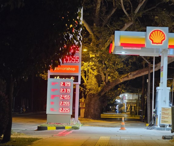 Πάνω από τα 2,10 € η βενζίνη στα Τρίκαλα – «Καίει» ξανά η αμόλυβδη