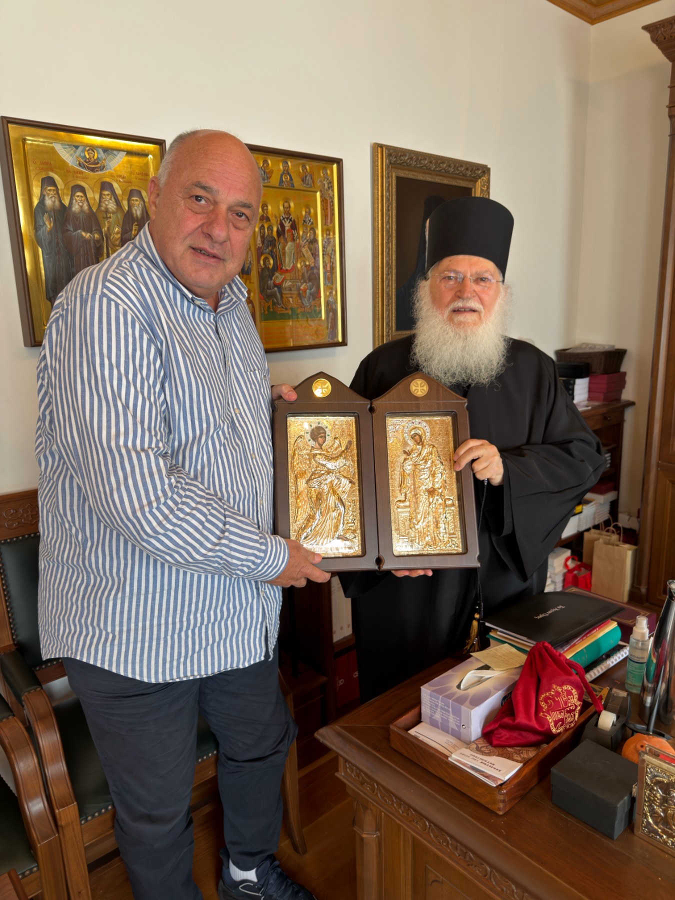 Στο Άγιο Όρος ο Αχιλλέας Μπέος – Η συνάντηση με τον Γέροντα Εφραίμ και η αιχμή για τον Βόλο [εικόνες]