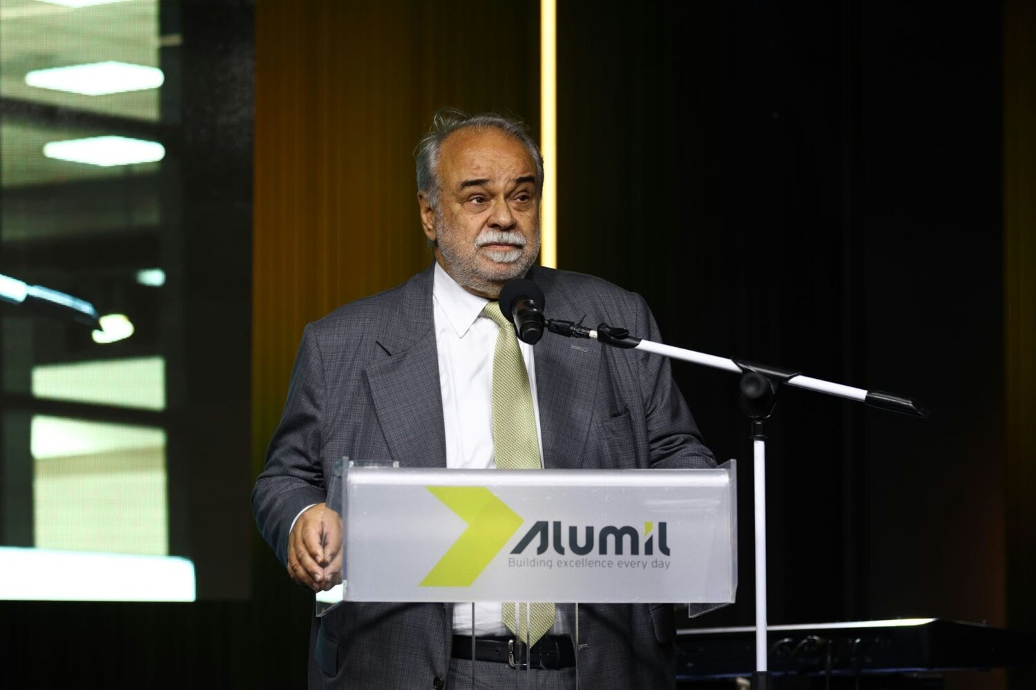 Εγκαινιάστηκε το νέο showroom της ALUMIL στη Λάρισα (φωτ.)
