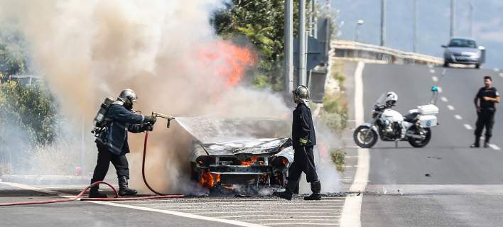 Φωτιά σε όχημα στην Παλαιά Εθνική Οδό Λάρισας – Βόλου