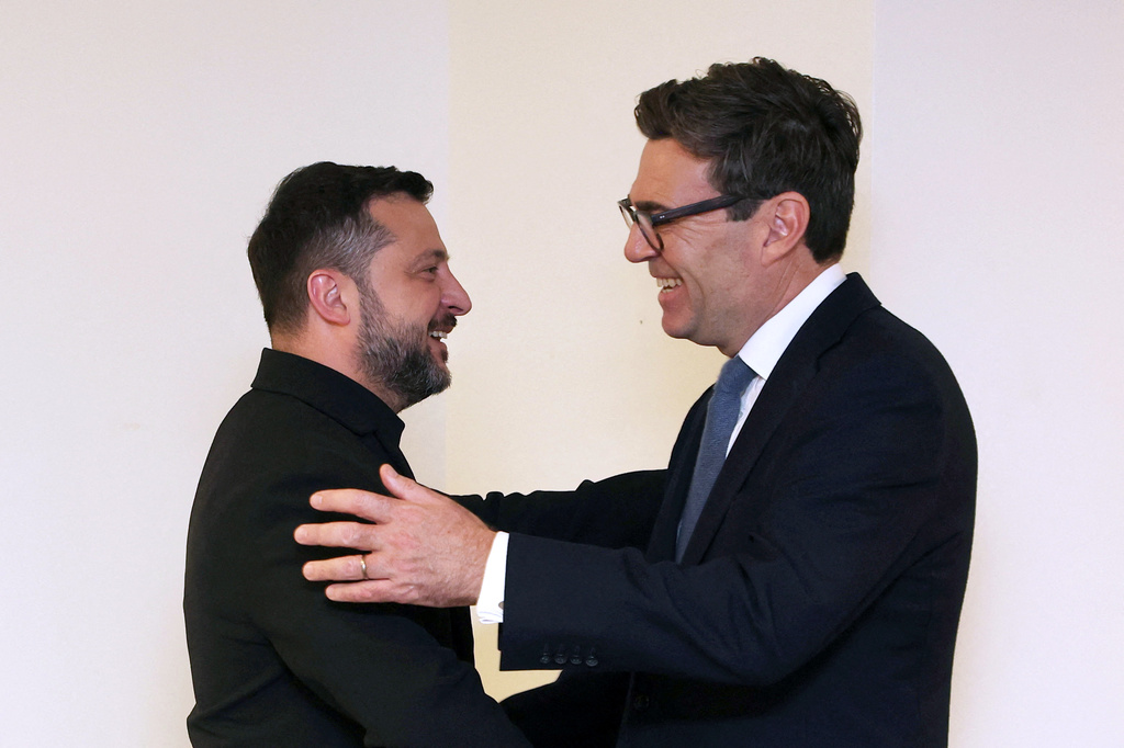 Βρετανία: Επιταχύνει την αποστολή αντιαεροπορικών πυραύλων στην Ουκρανία – Συνάντηση Μπέρναμ και Ζελένσκι στο Λονδίνο