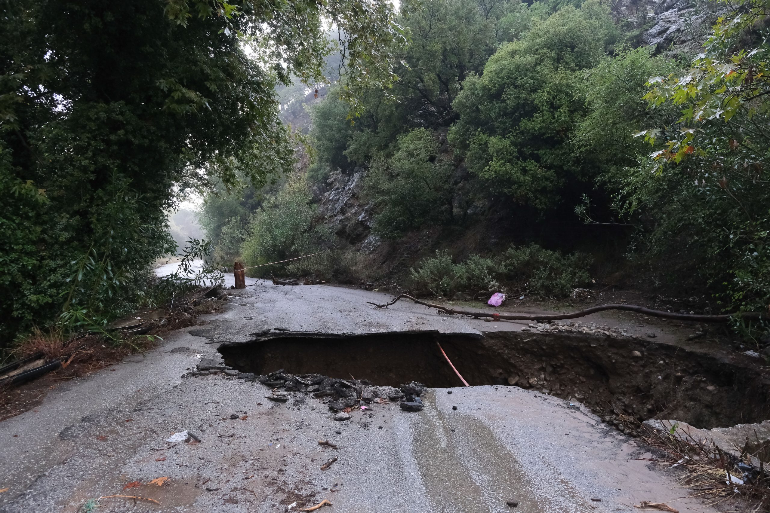 Κακοκαιρία στην Κρήτη: Κορεσμένο το έδαφος, φόβοι για νέα πλημμυρικά φαινόμενα με επιδείνωση από το μεσημέρι – Θλίψη για τον χαμό του κτηνοτρόφου