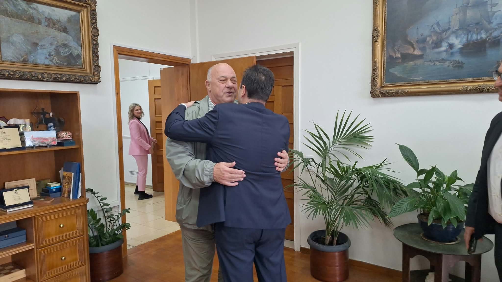 Στο Δημαρχείο Βόλου ο Υπουργός Ψηφιακής Πολιτικής Δημήτρης Παπαστεργίου